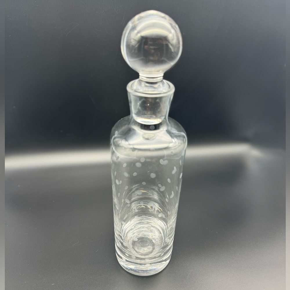 Kate Spade New York Larabee Dot Crystal Decanter, Non-Leaded